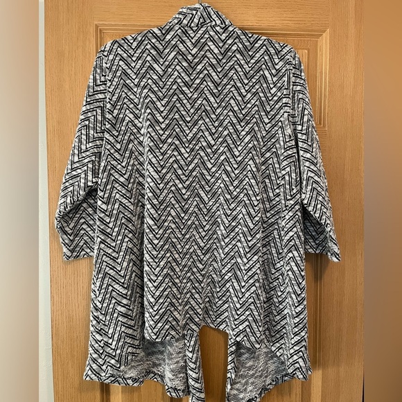 Kasper Women's Chevron Print Black/White Open Front Cardigan 3/4 Sleeves - Picture 7 of 8